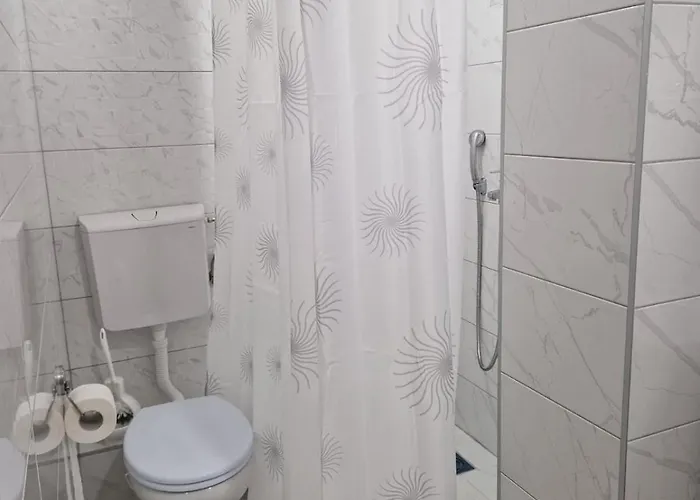 Appartement Nena 2 *